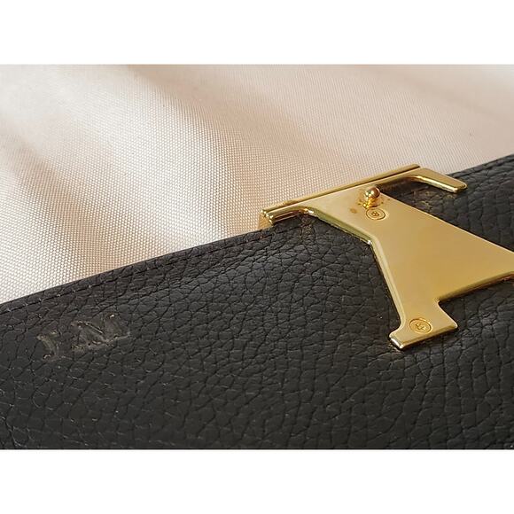 Louis Vuitton Capucines Taurillon Long Wallet Black Exterior Pink Interior LV - Picture 13 of 15